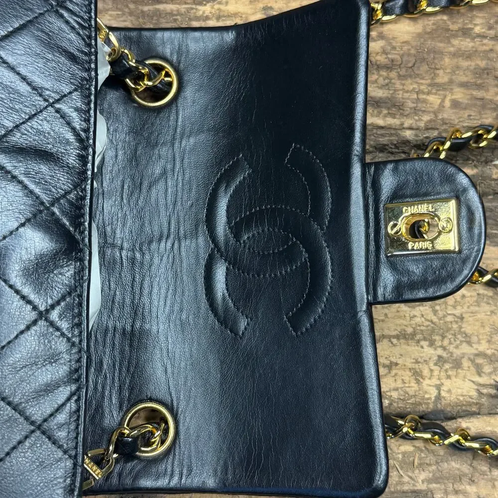 Authentic Vintage Chanel Classic Mini Flap Bag – Lambskin – Series 2 (1991-1994)